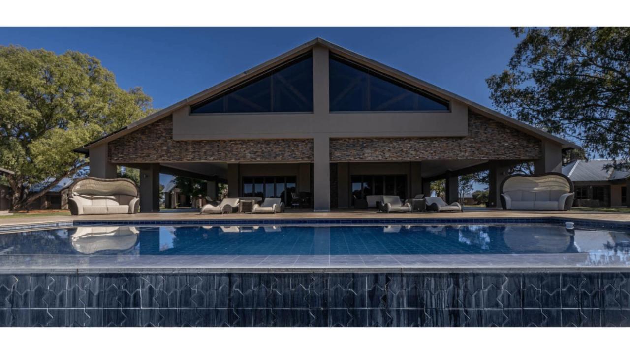 Sandune Game Lodge Gobabis Bagian luar foto